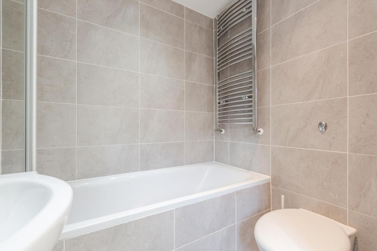 2 Bedrooms Serviced Apartment Excel Exhibition Centre, O2 Arena, Stratford Olympic City, Forest Gate, Central Londen Buitenkant foto