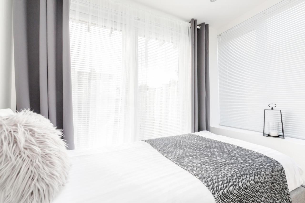 2 Bedrooms Serviced Apartment Excel Exhibition Centre, O2 Arena, Stratford Olympic City, Forest Gate, Central Londen Buitenkant foto
